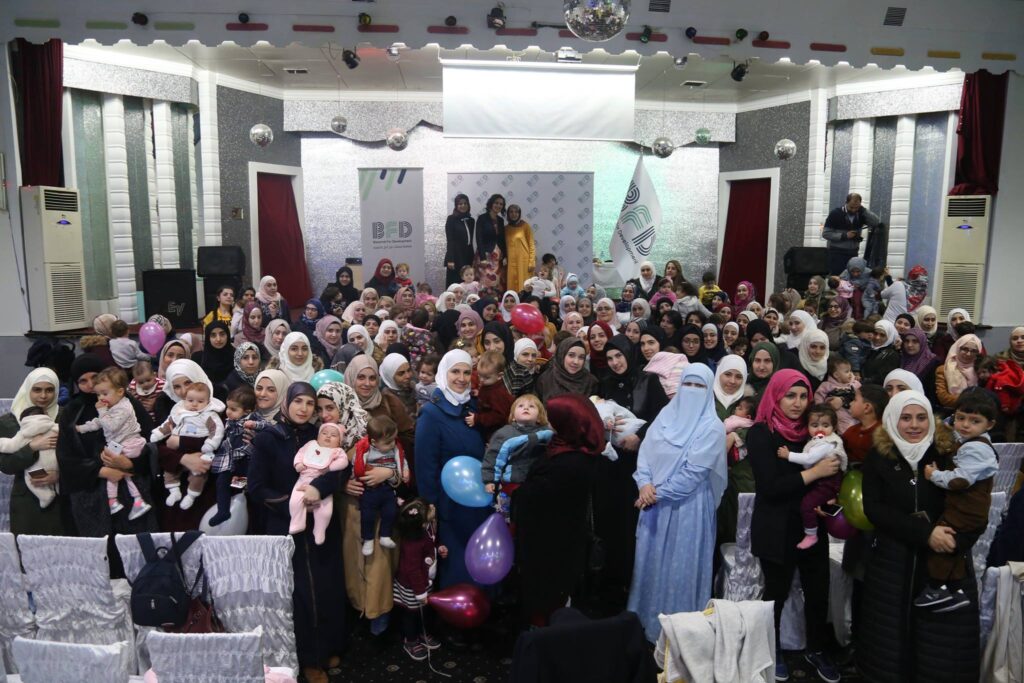 a photo gathering Syrian women in Istanbul with raising and educational consultant - BFD